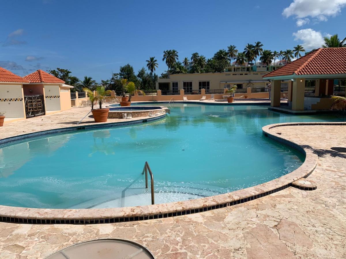 Villas De Costa Dorada Isabela Exterior photo